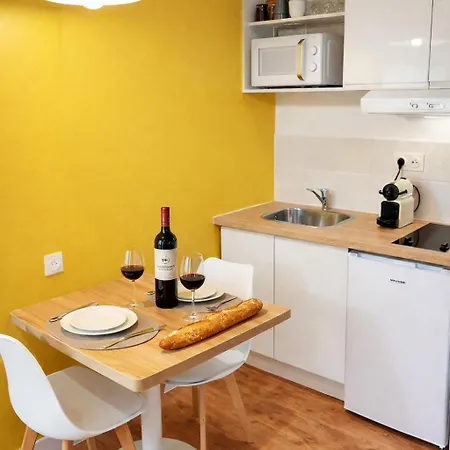 Contemporain Avec Terrasse En Centre Апартаменты *