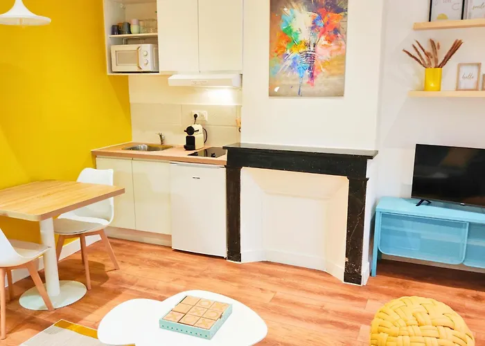 Contemporain Avec Terrasse En Centre *